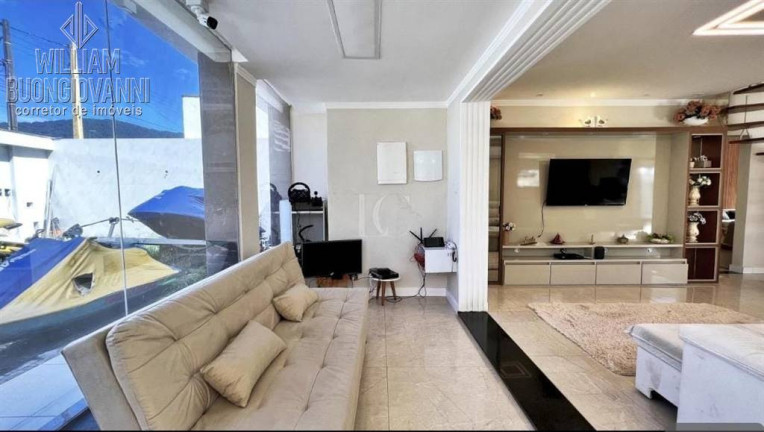 Imagem Casa com 5 Quartos à Venda, em Florida - Praia Grande Imagem Casa com 5 Quartos à Venda, em Florida - Praia Grande