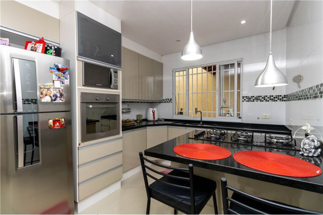 Imagem Casa com 3 Quartos à Venda, em Jardim Mangalot - São Paulo Imagem Casa com 3 Quartos à Venda, em Jardim Mangalot - São Paulo