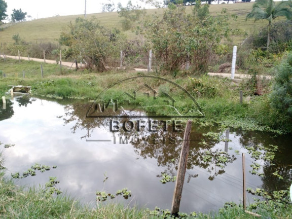 Imagem Imóvel com 2 Quartos à Venda, 5.000 m² em Catarina - Bofete Imagem Imóvel com 2 Quartos à Venda, 5.000 m² em Catarina - Bofete