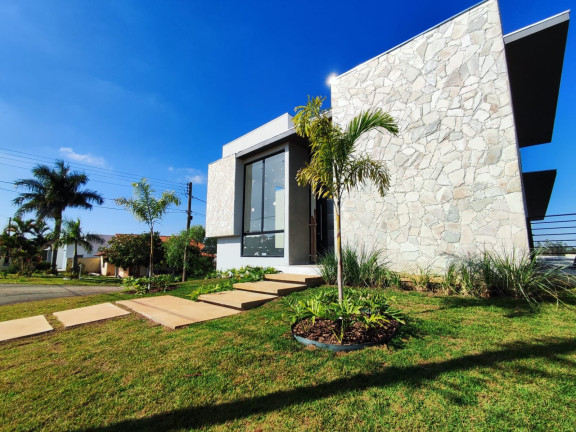 Casa com 3 Quartos à Venda, 202 m² em Ninho Verde I - Porangaba