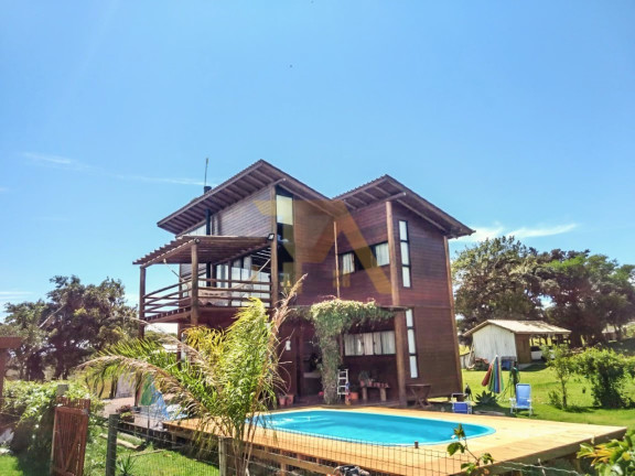 Imóvel com 3 Quartos à Venda,  em Ibiraquera - Imbituba