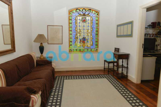 Imagem Casa com 4 Quartos à Venda, 750 m² em Cosme Velho - Rio De Janeiro Imagem Casa com 4 Quartos à Venda, 750 m² em Cosme Velho - Rio De Janeiro