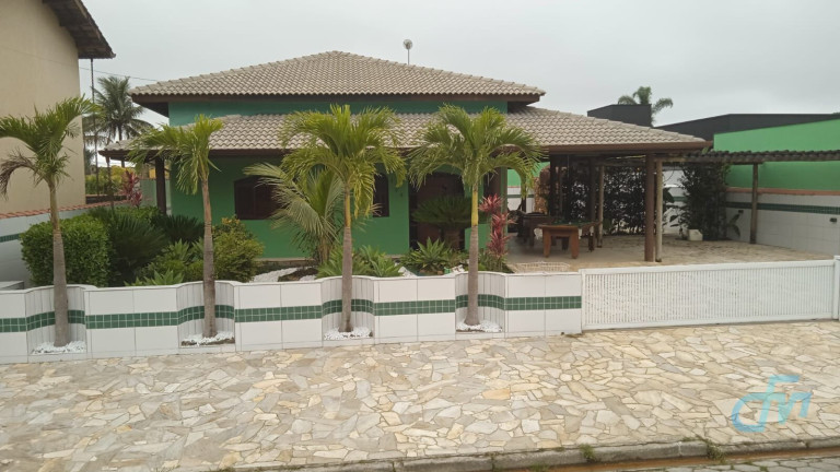 Imagem Casa de Condomínio com 3 Quartos à Venda, 280 m² em Centro - Bertioga