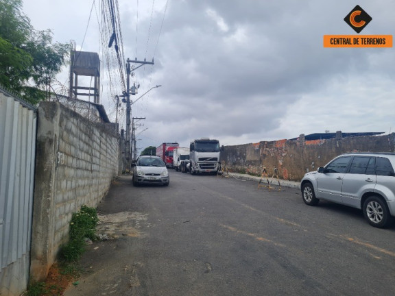 Imagem Terreno à Venda, 3.200 m² em Pirajá - Salvador Imagem Terreno à Venda, 3.200 m² em Pirajá - Salvador