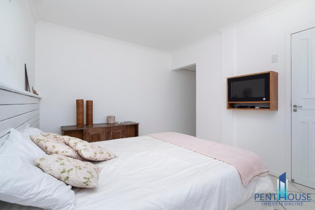 Imagem Casa com 6 Quartos à Venda, 805 m² em Centro - Bombinhas Imagem Casa com 6 Quartos à Venda, 805 m² em Centro - Bombinhas