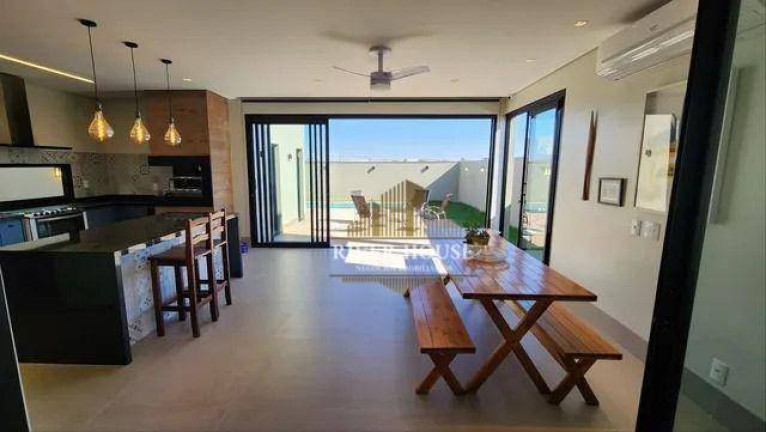Imagem Sobrado com 4 Quartos à Venda, 210 m² em Condomínio Belvedere - Cuiabá Imagem Sobrado com 4 Quartos à Venda, 210 m² em Condomínio Belvedere - Cuiabá
