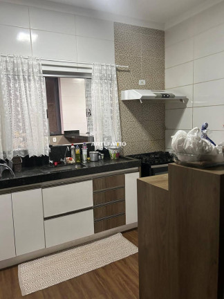 Imagem Casa com 3 Quartos à Venda, 288 m²