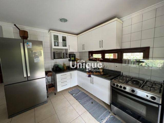 Imagem Casa com 5 Quartos à Venda, 300 m² em Ferradura - Armação Dos Búzios Imagem Casa com 5 Quartos à Venda, 300 m² em Ferradura - Armação Dos Búzios
