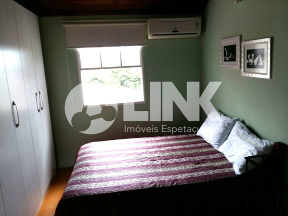 Imagem Casa com 2 Quartos à Venda, 36 m² em Santo Antônio - Porto Alegre Imagem Casa com 2 Quartos à Venda, 36 m² em Santo Antônio - Porto Alegre