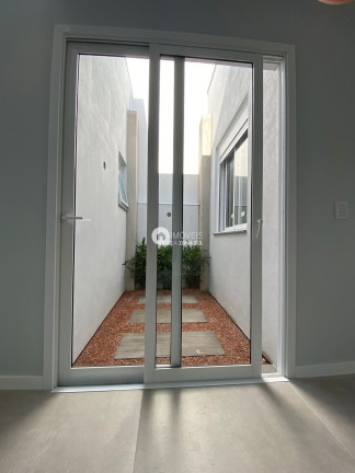 Imagem Casa com 3 Quartos à Venda, 92 m²