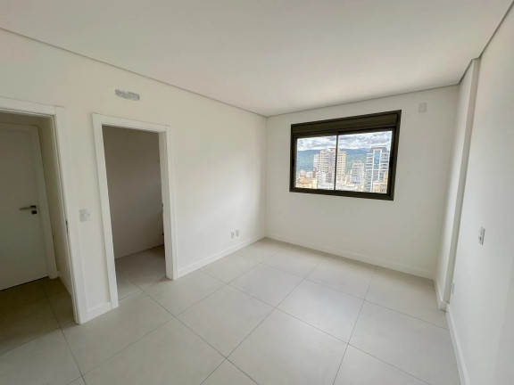 Imagem Apartamento com 3 Quartos à Venda, 135 m² em Meia Praia - Itapema
