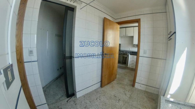 Imagem Apartamento com 3 Quartos à Venda, 136 m² Imagem Apartamento com 3 Quartos à Venda, 136 m²