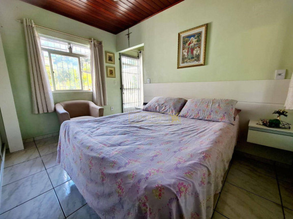 Imagem Casa com 3 Quartos à Venda, 172 m² em Centro - São José
