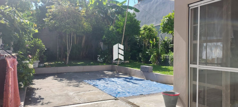 Imagem Casa com 3 Quartos à Venda,  em Patronato - Santa Maria