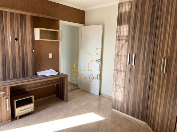 Imagem Casa com 2 Quartos à Venda, 182 m² em Medeiros - Jundiaí Imagem Casa com 2 Quartos à Venda, 182 m² em Medeiros - Jundiaí