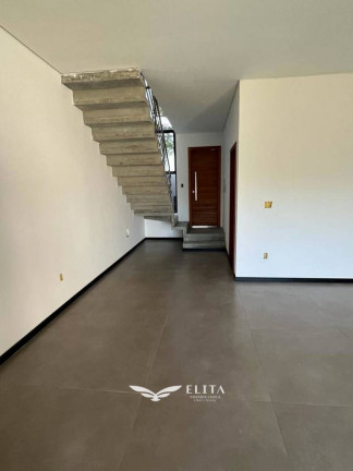 Imagem Sobrado com 3 Quartos à Venda, 157 m² em Centro - Barra Velha