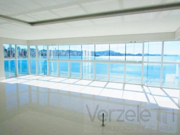 Apartamento com 4 Quartos à Venda, 237 m² em Centro - Balneário Camboriú