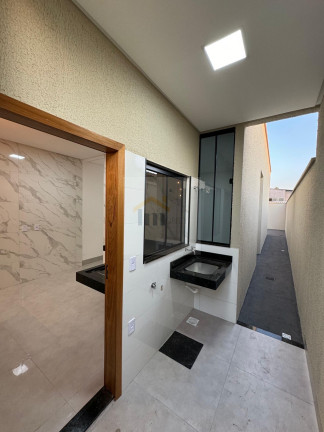 Imagem Casa com 3 Quartos à Venda, 96 m² em Residencial Barravento - Goiânia