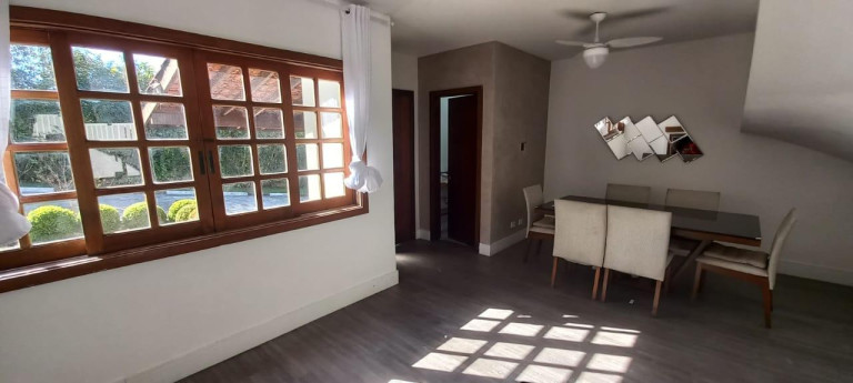 Imagem Imóvel com 3 Quartos à Venda, 150 m² Imagem Imóvel com 3 Quartos à Venda, 150 m²