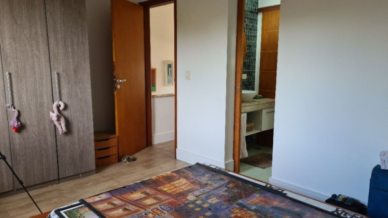 Imagem Casa com 3 Quartos à Venda, 250 m² em Chácara Das Paineiras - Carapicuíba Imagem Casa com 3 Quartos à Venda, 250 m² em Chácara Das Paineiras - Carapicuíba
