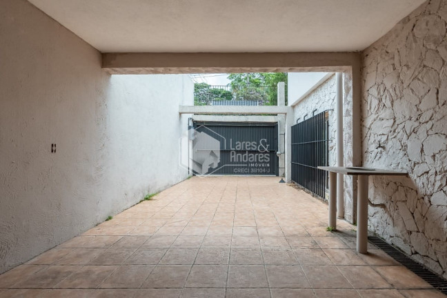 Imagem Sobrado com 3 Quartos à Venda, 261 m² em Moema - São Paulo Imagem Sobrado com 3 Quartos à Venda, 261 m² em Moema - São Paulo