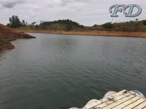 Imagem Chácara com 3 Quartos à Venda, 5.250 m² em águas De Igaratá - Igaratá