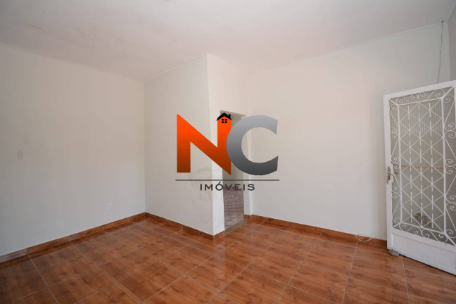 Imagem Casa com 2 Quartos à Venda, 200 m² em Marechal Hermes - Rio De Janeiro Imagem Casa com 2 Quartos à Venda, 200 m² em Marechal Hermes - Rio De Janeiro