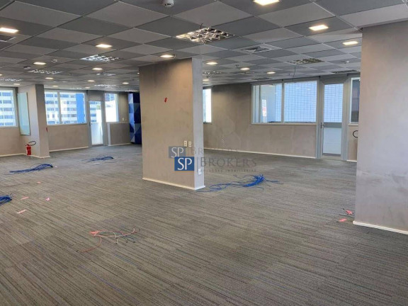 Imagem Sala Comercial à Venda ou Locação, 392 m² em Pinheiros - São Paulo Imagem Sala Comercial à Venda ou Locação, 392 m² em Pinheiros - São Paulo