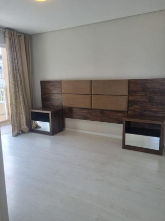 Sobrado com 3 Quartos para Alugar,  em Bairro Alto - Curitiba