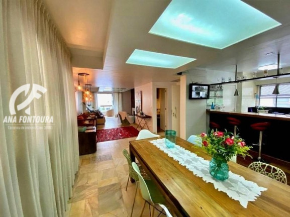 Imagem Apartamento com 4 Quartos à Venda, 220 m² em Centro - Balneário Camboriú Imagem Apartamento com 4 Quartos à Venda, 220 m² em Centro - Balneário Camboriú