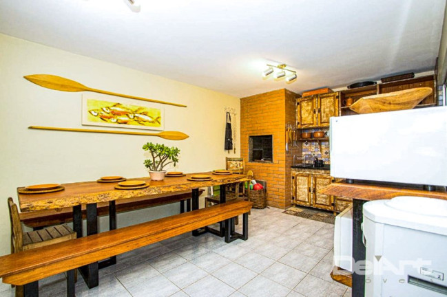 Imagem Casa com 3 Quartos à Venda, 310 m² em São Braz - Curitiba