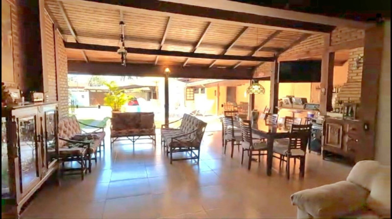 Casa com 4 Quartos à Venda, 460 m² em Praia Das Palmeiras - Caraguatatuba