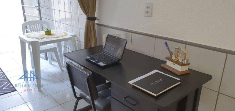 Imagem Casa com 10 Quartos à Venda, 240 m² em João Paulo - Florianópolis Imagem Casa com 10 Quartos à Venda, 240 m² em João Paulo - Florianópolis