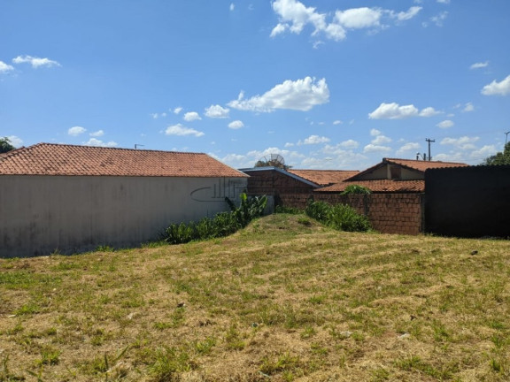 Imagem Imóvel à Venda, 217 m² em Jd. Santa Ana - Luís Antônio Imagem Imóvel à Venda, 217 m² em Jd. Santa Ana - Luís Antônio