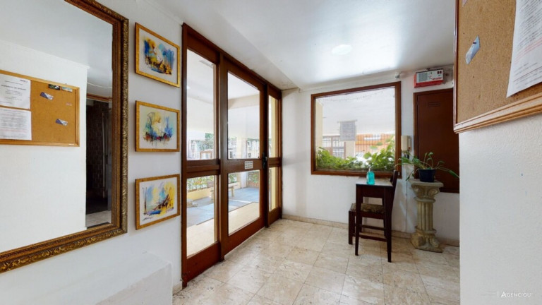 Imagem Imóvel com 1 Quarto à Venda, 37 m² em Centro Histórico - Porto Alegre Imagem Imóvel com 1 Quarto à Venda, 37 m² em Centro Histórico - Porto Alegre