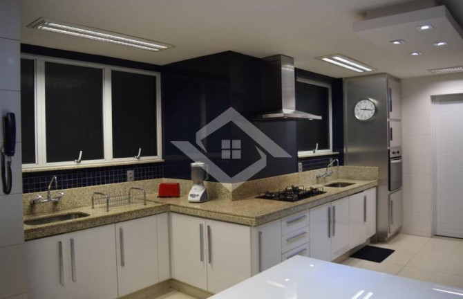 Imagem Apartamento com 7 Quartos à Venda, 350 m² em Copacabana - Rio De Janeiro
