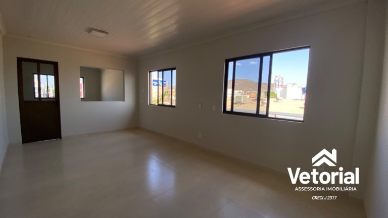 Imóvel Comercial para Alugar, 42 m² em Centro - Barreiras