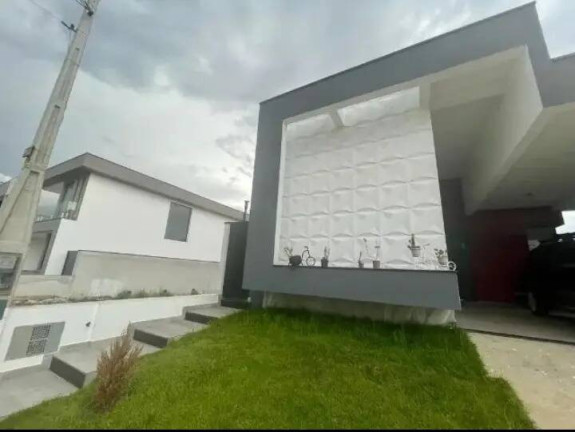 Imagem Casa com 3 Quartos à Venda, 318 m² em Parque Residencial Maria Elmira - Caçapava