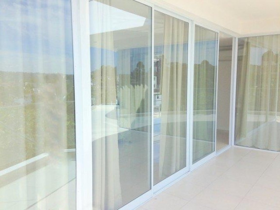 Imagem Casa com 3 Quartos à Venda, 496 m² em Golf Village - Carapicuíba