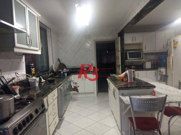 Imagem Sobrado com 4 Quartos à Venda, 200 m² em Campo Grande - Santos