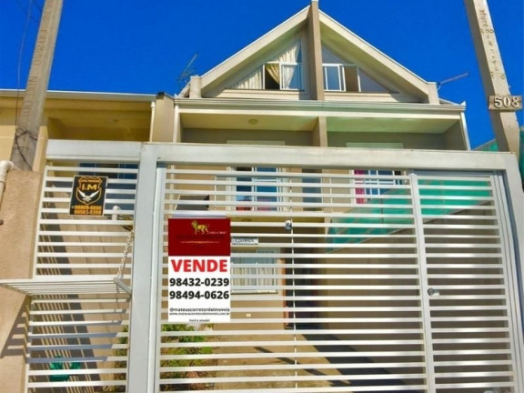 Casa com 3 Quartos à Venda,  em Sítio Cercado - Curitiba