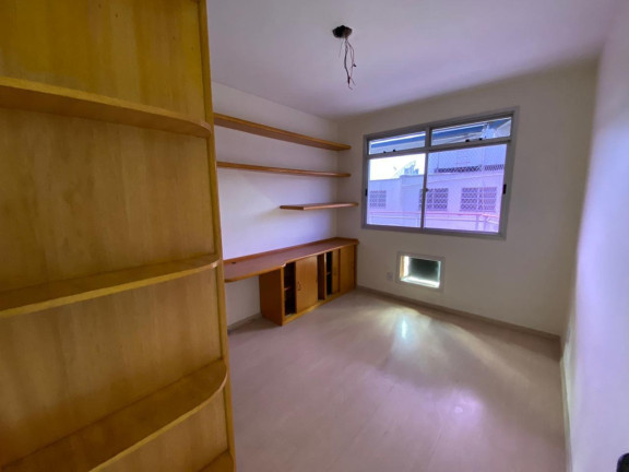 Imagem Imóvel com 3 Quartos à Venda, 171 m² em Icaraí - Niterói Imagem Imóvel com 3 Quartos à Venda, 171 m² em Icaraí - Niterói