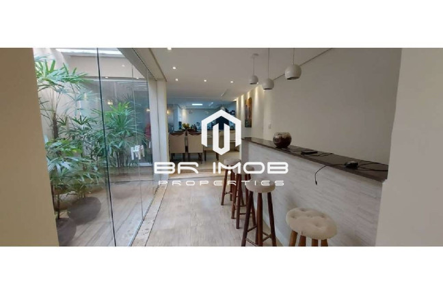 Imagem Casa com 4 Quartos à Venda, 300 m² em Cambuci - São Paulo Imagem Casa com 4 Quartos à Venda, 300 m² em Cambuci - São Paulo