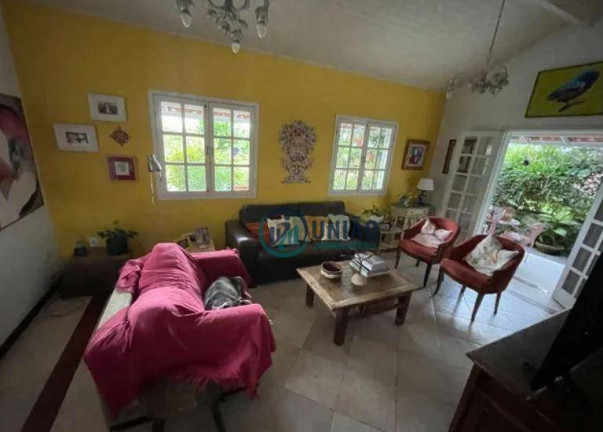 Imagem Casa com 6 Quartos à Venda, 280 m² em Sape - Niterói Imagem Casa com 6 Quartos à Venda, 280 m² em Sape - Niterói