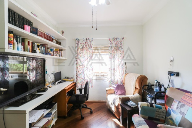 Imagem Casa com 3 Quartos à Venda, 402 m² em Real Parque - São Paulo