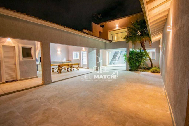 Imagem Casa com 4 Quartos à Venda, 400 m² em Condomínio Shambala I - Atibaia