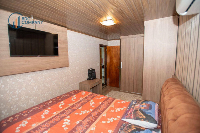Imagem Casa com 6 Quartos à Venda, 304 m² em Vila São João - Irati Imagem Casa com 6 Quartos à Venda, 304 m² em Vila São João - Irati