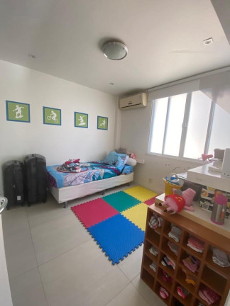 Imagem Cobertura com 3 Quartos à Venda, 220 m² em Lagoa - Rio De Janeiro Imagem Cobertura com 3 Quartos à Venda, 220 m² em Lagoa - Rio De Janeiro