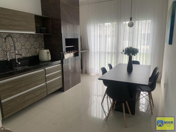 Imagem Casa com 3 Quartos à Venda, 240 m² em Boulevard Lagoa - Serra