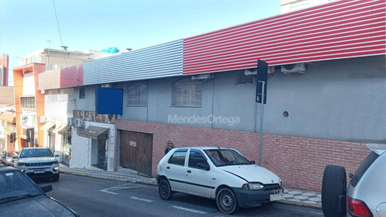 Imagem Casa à Venda, 378 m² em Centro - Sorocaba Imagem Casa à Venda, 378 m² em Centro - Sorocaba